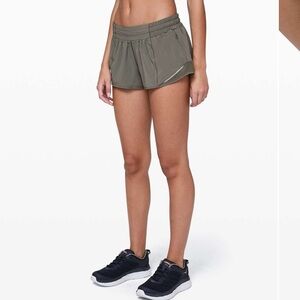 Lululemon Hotty Hot Short II *2.5" Olive Green Sage size 6